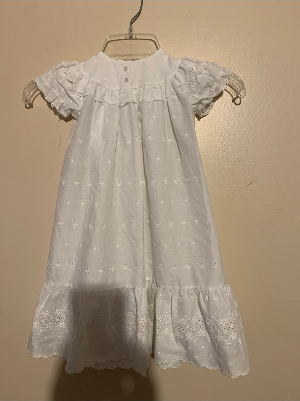 White Eyelet Cotton Baby Dress Vintage 6months old  Fabrique